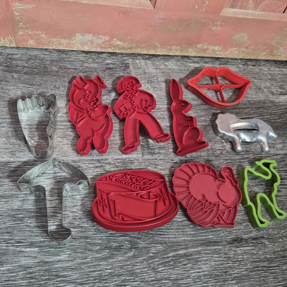 Lot Of 10 Vintage Cookie Cutters Red Tupperware‎ Stainless Steel Foot Buffalo